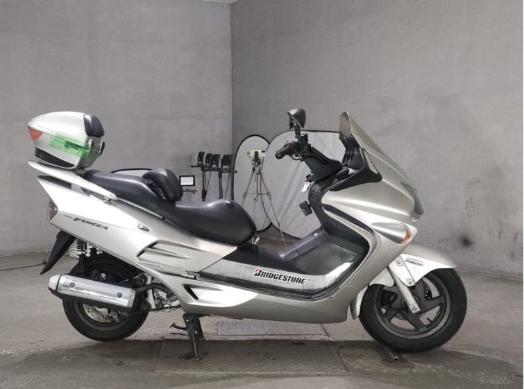 Мотоцикл Honda FORZA з пробігом 7027 km