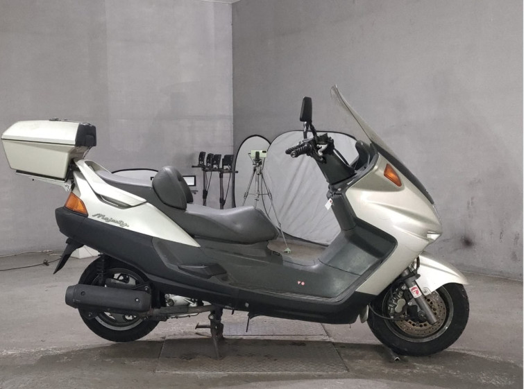 Мотоцикл Yamaha MAJESTY 250 з пробігом 10876 km