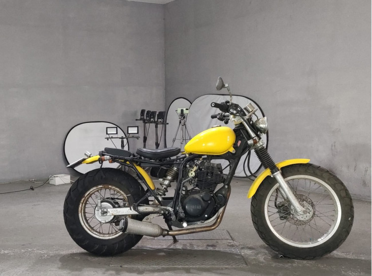 Мотоцикл Yamaha TW200 с пробегом 11393 km