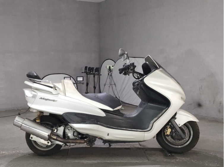 Мотоцикл Yamaha MAJESTY 250