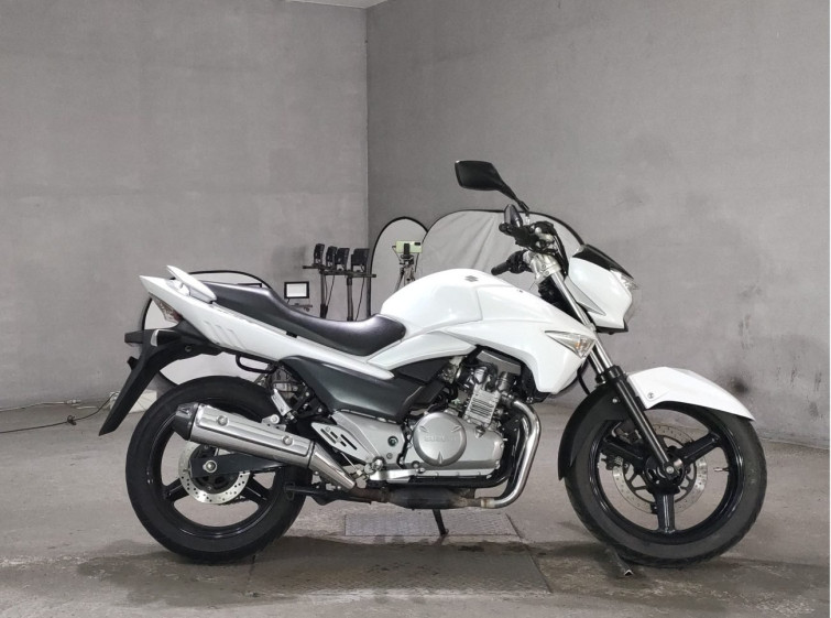 Мотоцикл Suzuki GSR250 з пробігом 23096 km