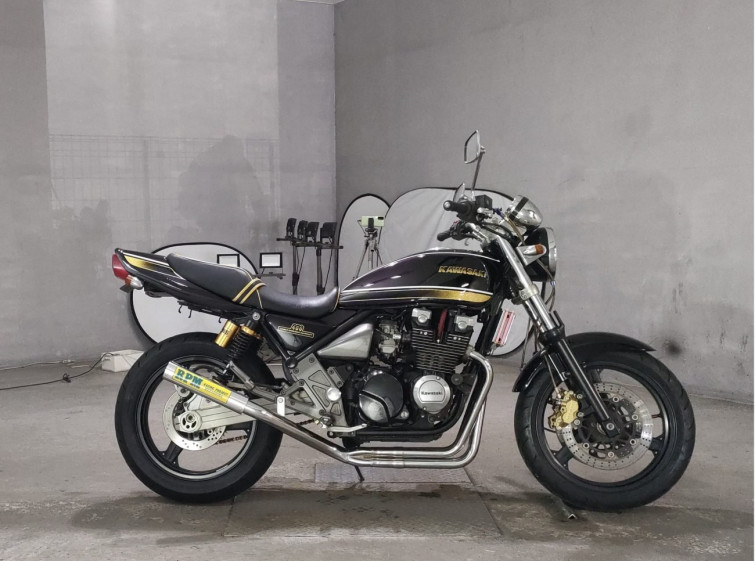 Мотоцикл Kawasaki ZEPHYR400 з пробігом 40800 km