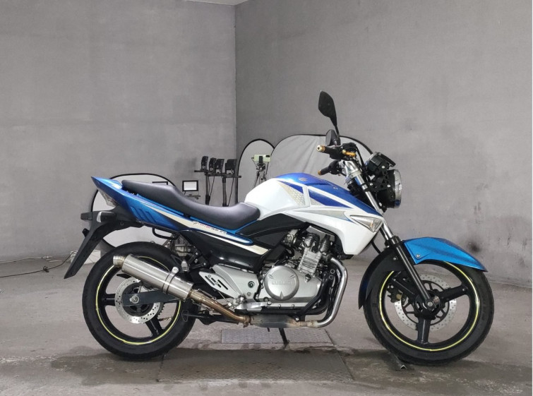 Мотоцикл Suzuki GSR250 з пробігом 60329 km