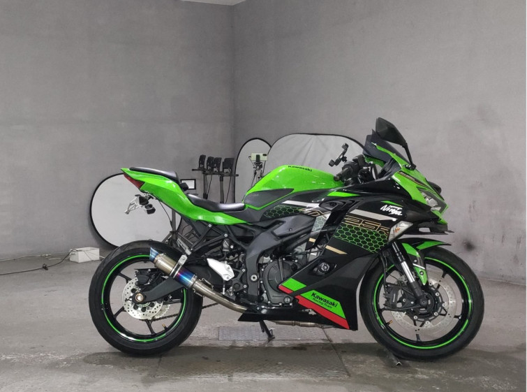 Мотоцикл Kawasaki NINJA ZX-25R KRT с пробегом 15171 km