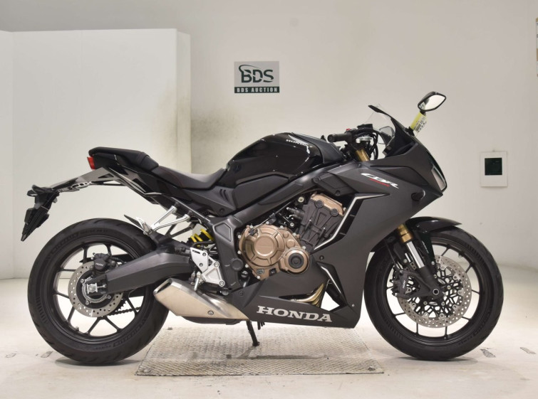 Мотоцикл Honda CBR650R с пробегом 4322 km