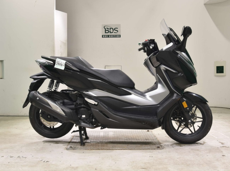 Мотоцикл Honda FORZA-4 с пробегом 23115 km