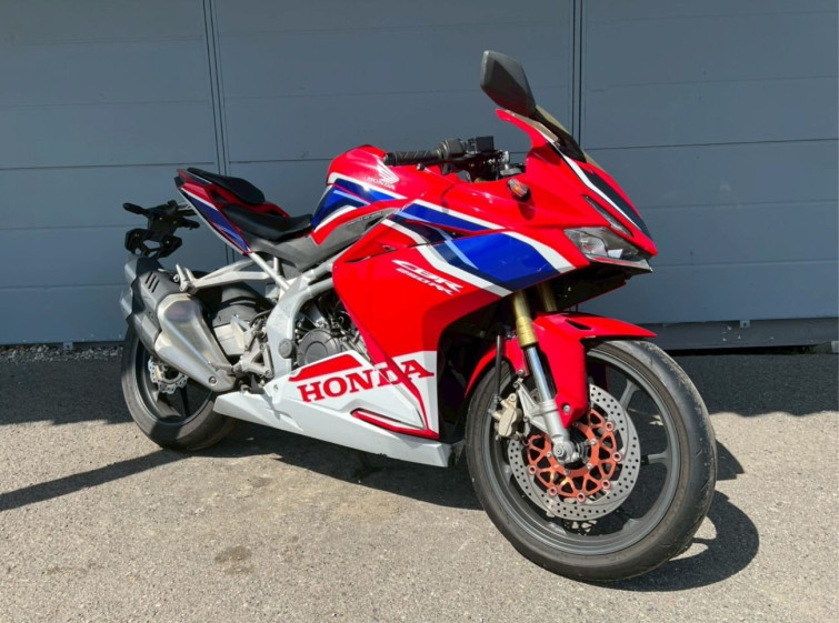 Мотоцикл Honda CBR250RR с пробегом 57541 km