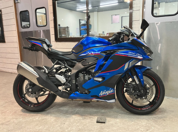 Мотоцикл Kawasaki ninja zx-4r se з пробігом 5735 km