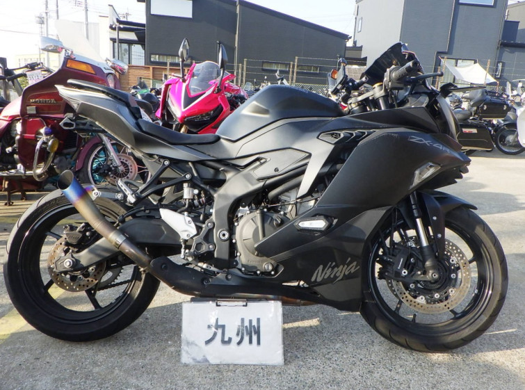 Мотоцикл Kawasaki ZX-4R SE