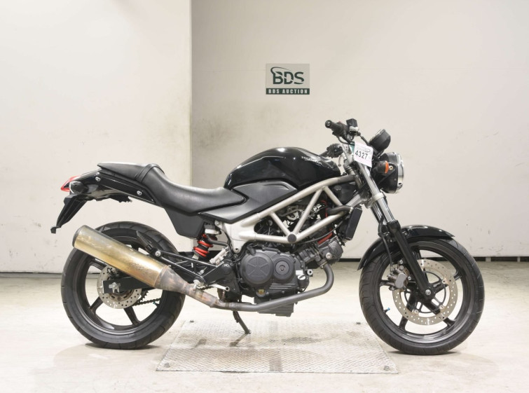 Мотоцикл Honda VTR250-2 с пробегом 8598 km