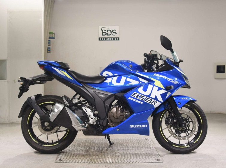 Мотоцикл Suzuki GIXXER250SF с пробегом 14662 km