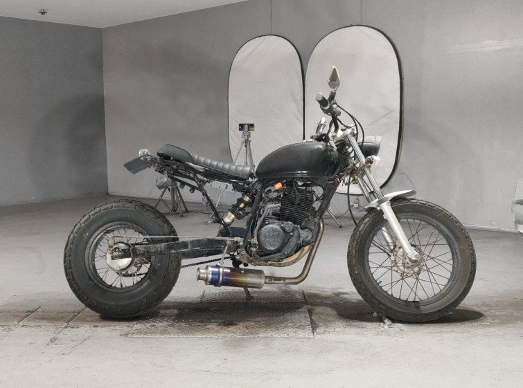 Мотоцикл Yamaha TW200 с пробегом 1777 km