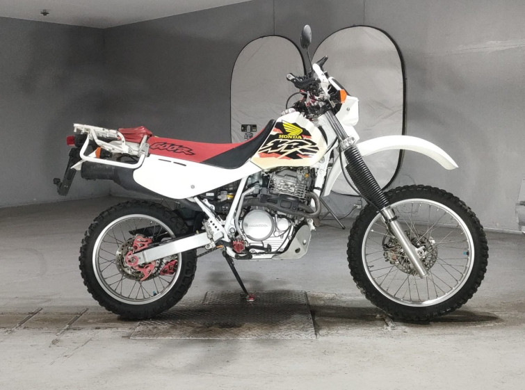 Мотоцикл Honda XR600R з пробігом 7375 km