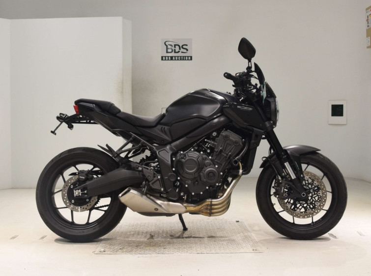 Мотоцикл Honda CB650R з пробігом 8851 km