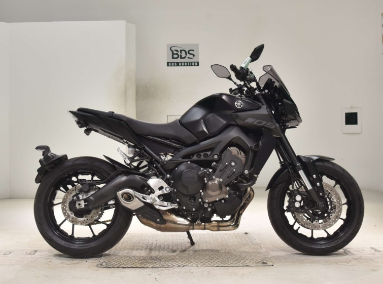 Мотоцикл Yamaha MT09 с пробегом 10011 km