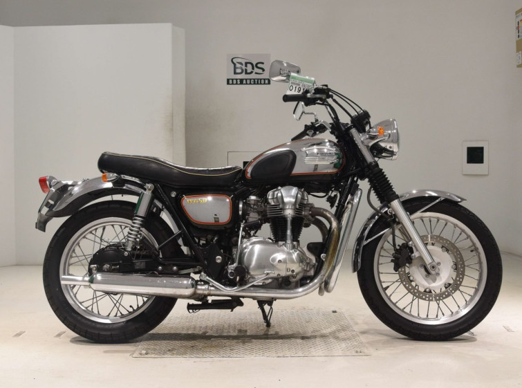Мотоцикл Kawasaki W650 с пробегом 10334 km