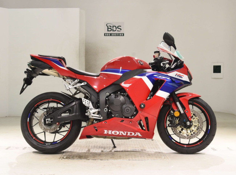 Мотоцикл Honda CBR600RR з пробігом 9502 km
