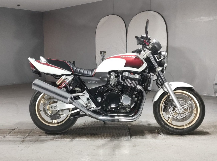 Мотоцикл Honda CB1300SF