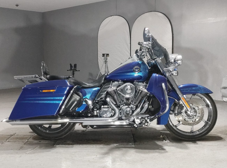 Мотоцикл HD FLHRSE1800 CVO с пробегом 13614 km