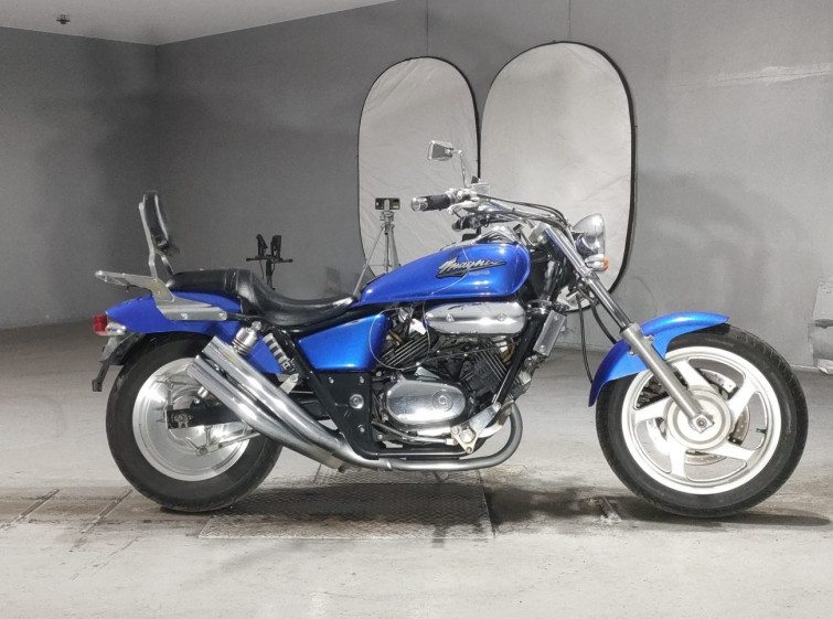 Мотоцикл Honda MAGNA250 з пробігом 6256 km