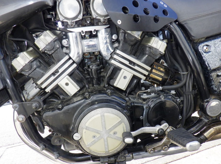 Мотоцикл Yamaha V-MAX з пробігом 32675 km
