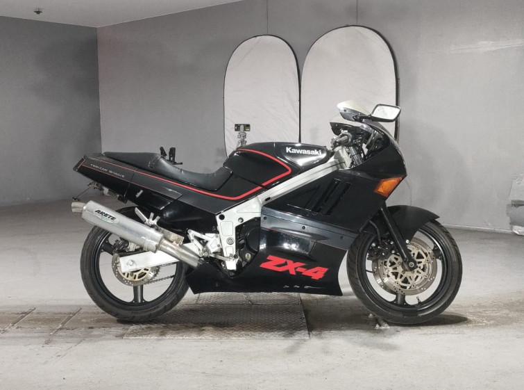 Мотоцикл Kawasaki ZX-4 с пробегом 40772 km