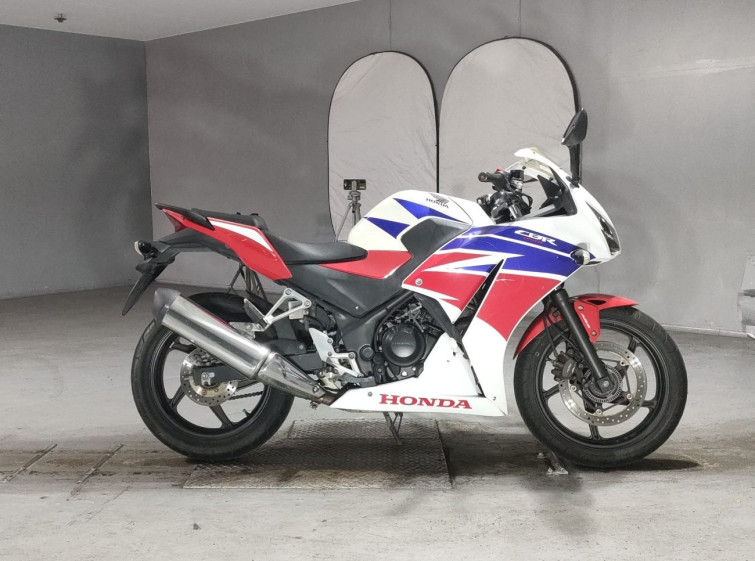 Мотоцикл Honda CBR250R з пробігом 23754 km