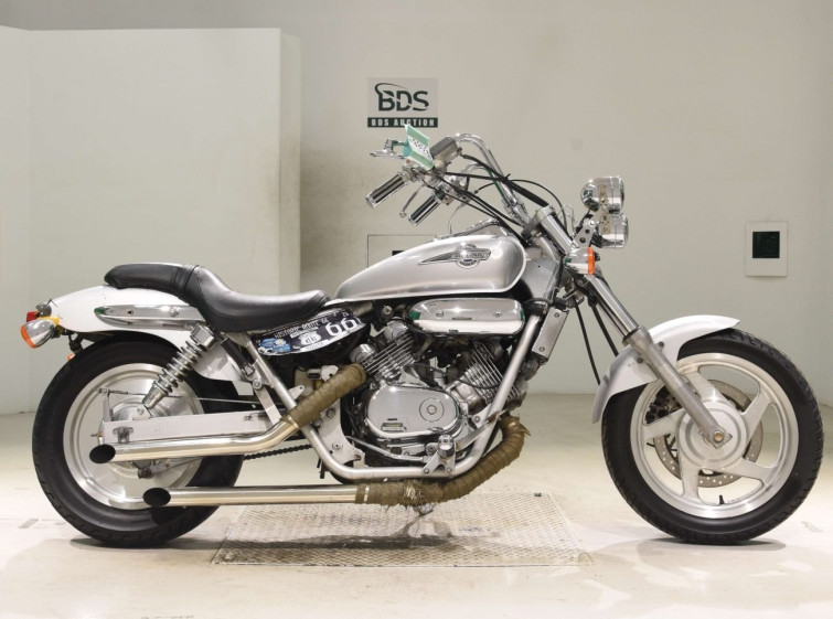 Мотоцикл Honda MAGNA 250 з пробігом 40548 km
