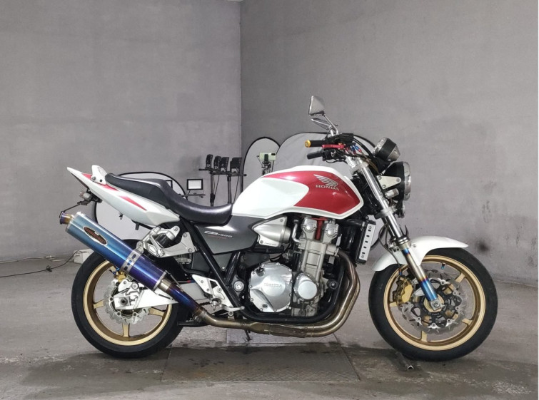 Мотоцикл Honda CB1300SF з пробігом 44838 km