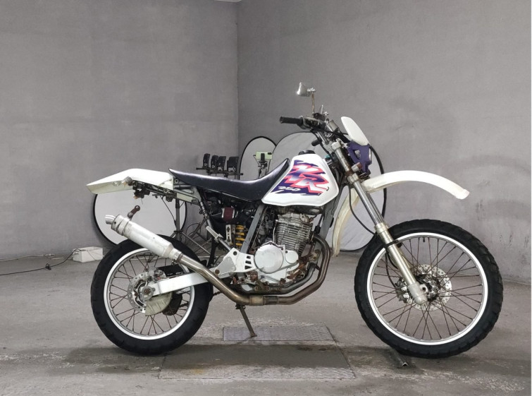 Мотоцикл Honda XR250 з пробігом 3138 km