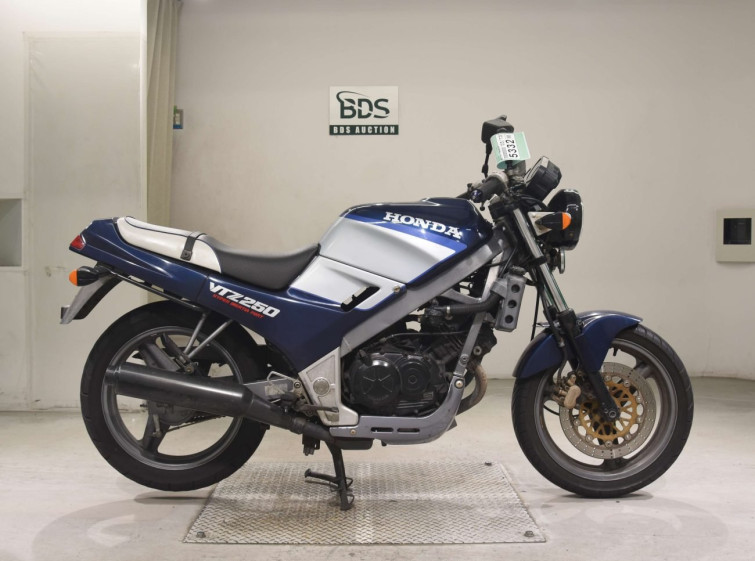 Мотоцикл Honda VTZ250 з пробігом 26595 km
