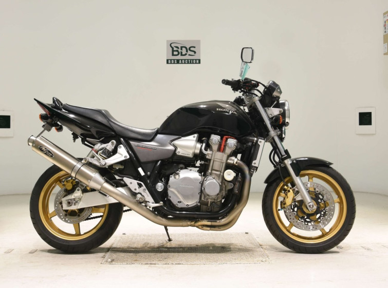 Мотоцикл Honda CB1300SF з пробігом 27868 km