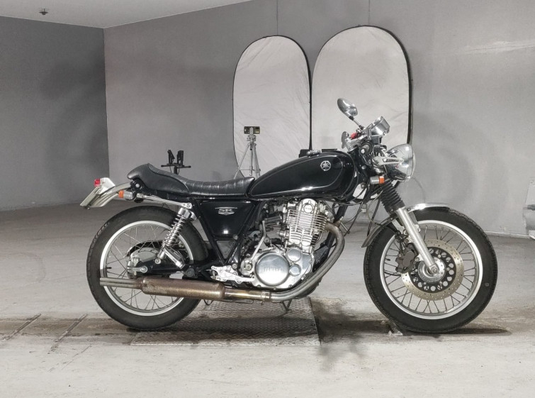 Мотоцикл Yamaha SR400 с пробегом 14070 km