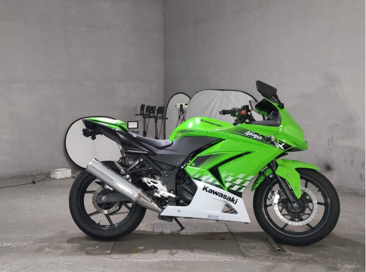 Мотоцикл Kawasaki NINJA250R з пробігом 37800 km