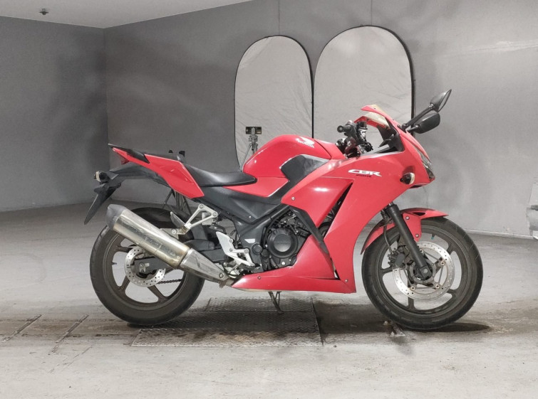 Мотоцикл Honda CBR250R з пробігом 42963 km