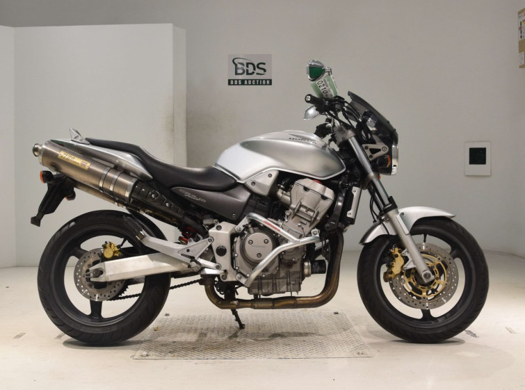 Мотоцикл Honda HORNET900 з пробігом 18496 km