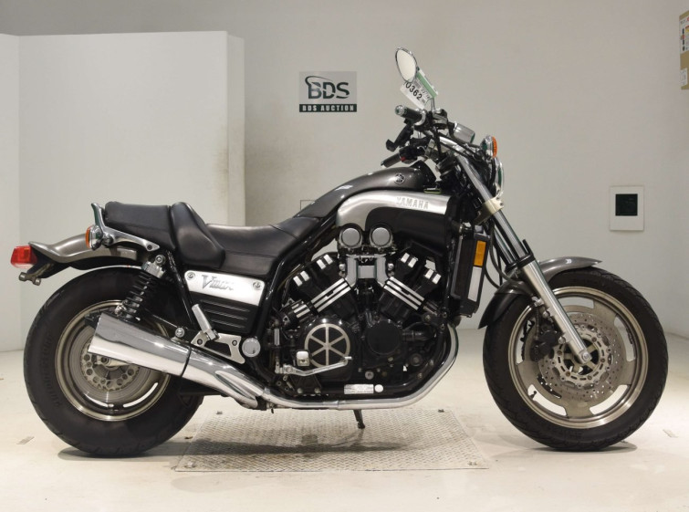 Мотоцикл Yamaha V-MAX з пробігом 18400 km