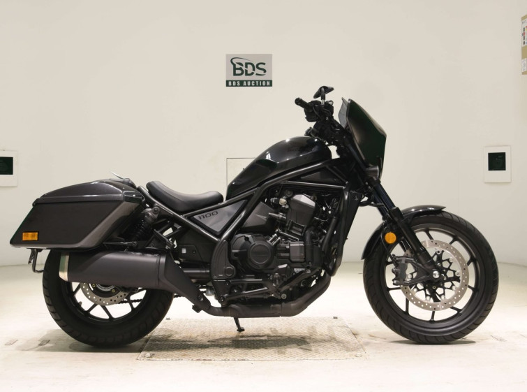 Мотоцикл Honda rebel 1100 з пробігом 3865 km