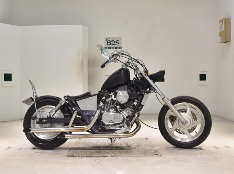 Мотоцикл Honda MAGNA 250 з пробігом 6460 km