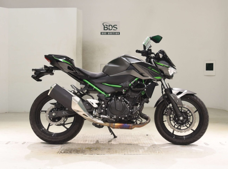 Мотоцикл Kawasaki Z250-2 з пробігом 7792 km