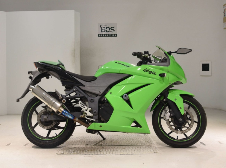Мотоцикл Kawasaki ninja 250r з пробігом 18522 km