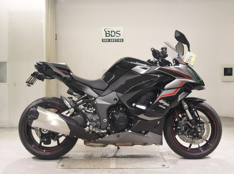Мотоцикл Kawasaki ninja 1000 sx з пробігом 1924 km