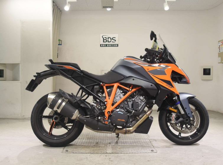 Мотоцикл KTM 1290 SUPER DUKE GT с пробегом 6628 km