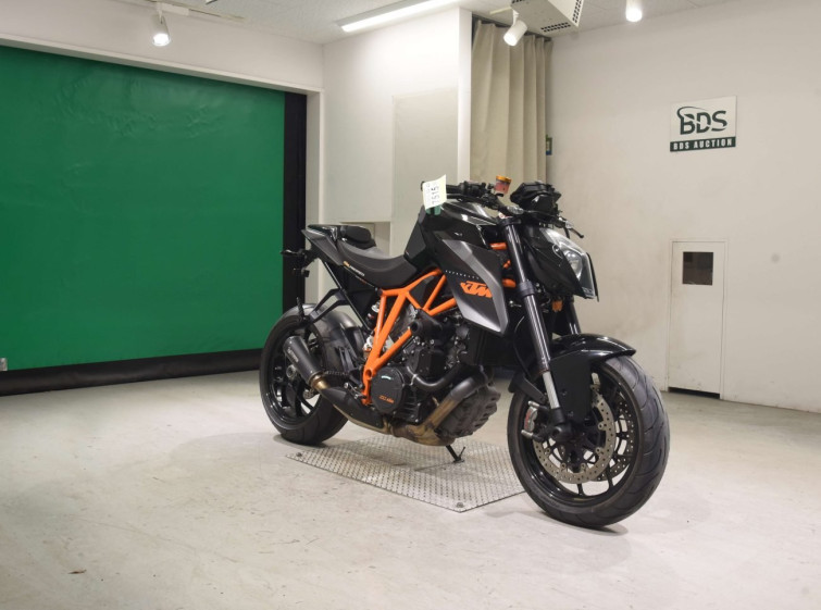 Мотоцикл KTM 1290 SUPER DUKE R з пробігом 28507 km