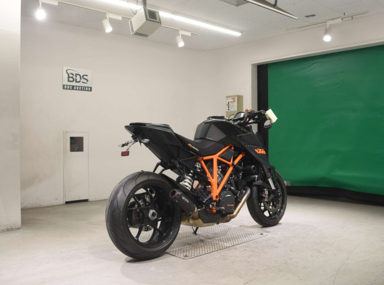 Мотоцикл KTM 1290 SUPER DUKE R з пробігом 28507 km