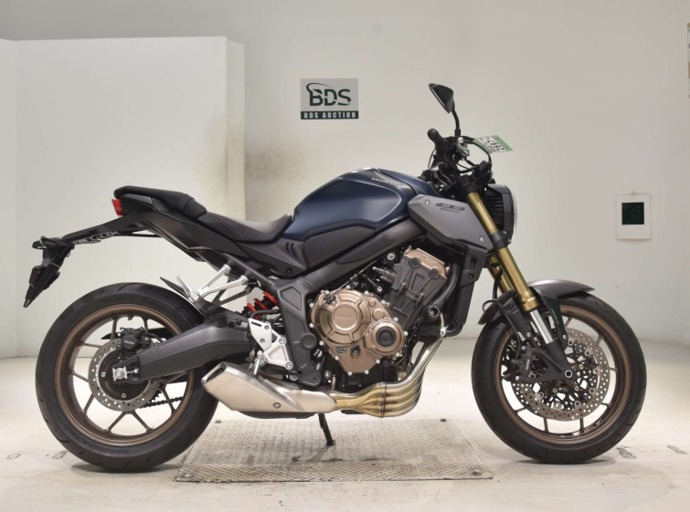 Мотоцикл Honda CB650R с пробегом 2715 km