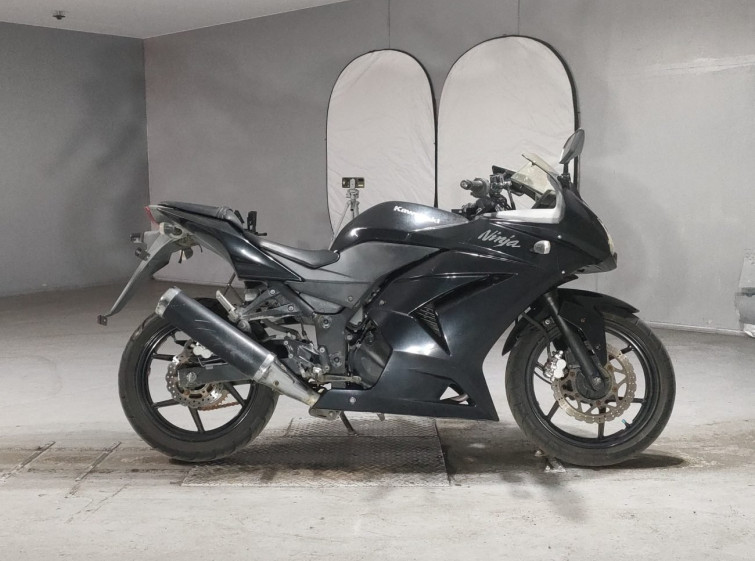 Мотоцикл Kawasaki NINJA250R з пробігом 41421 km