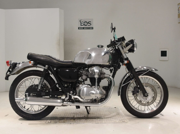 Мотоцикл Kawasaki W400 с пробегом 5200 km