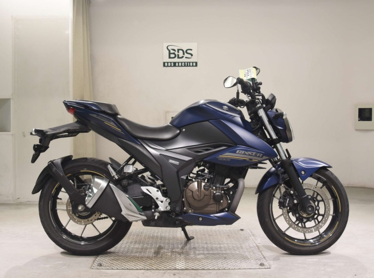 Мотоцикл Suzuki GIXXER250 з пробігом 5354 km