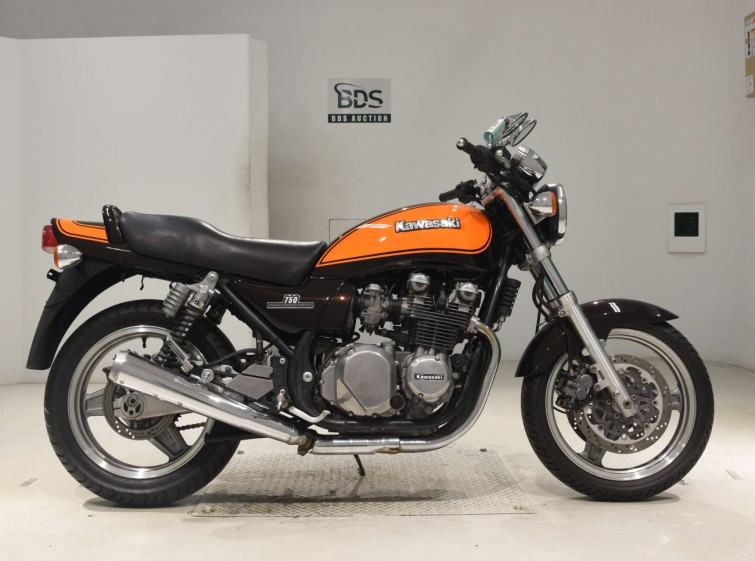 Мотоцикл Kawasaki ZEPHYR750 с пробегом 17329 km